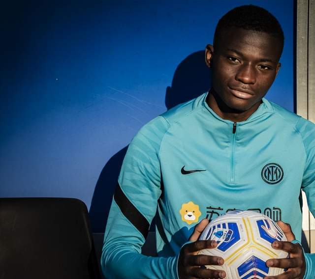 开云体育官网-齐沃这点太让人喜欢！提拔21岁小将一战成名，培养新人他真有一手