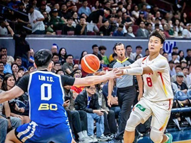 开云体育APP-险胜!郭士强赛后吐真言,男篮更衣室这一幕太动人